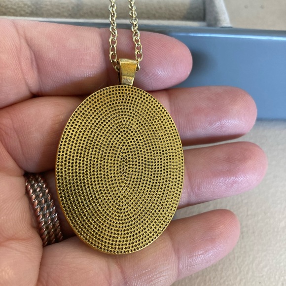 Handmade Pendant on 16” chain w/ matching earrings - Picture 7 of 9